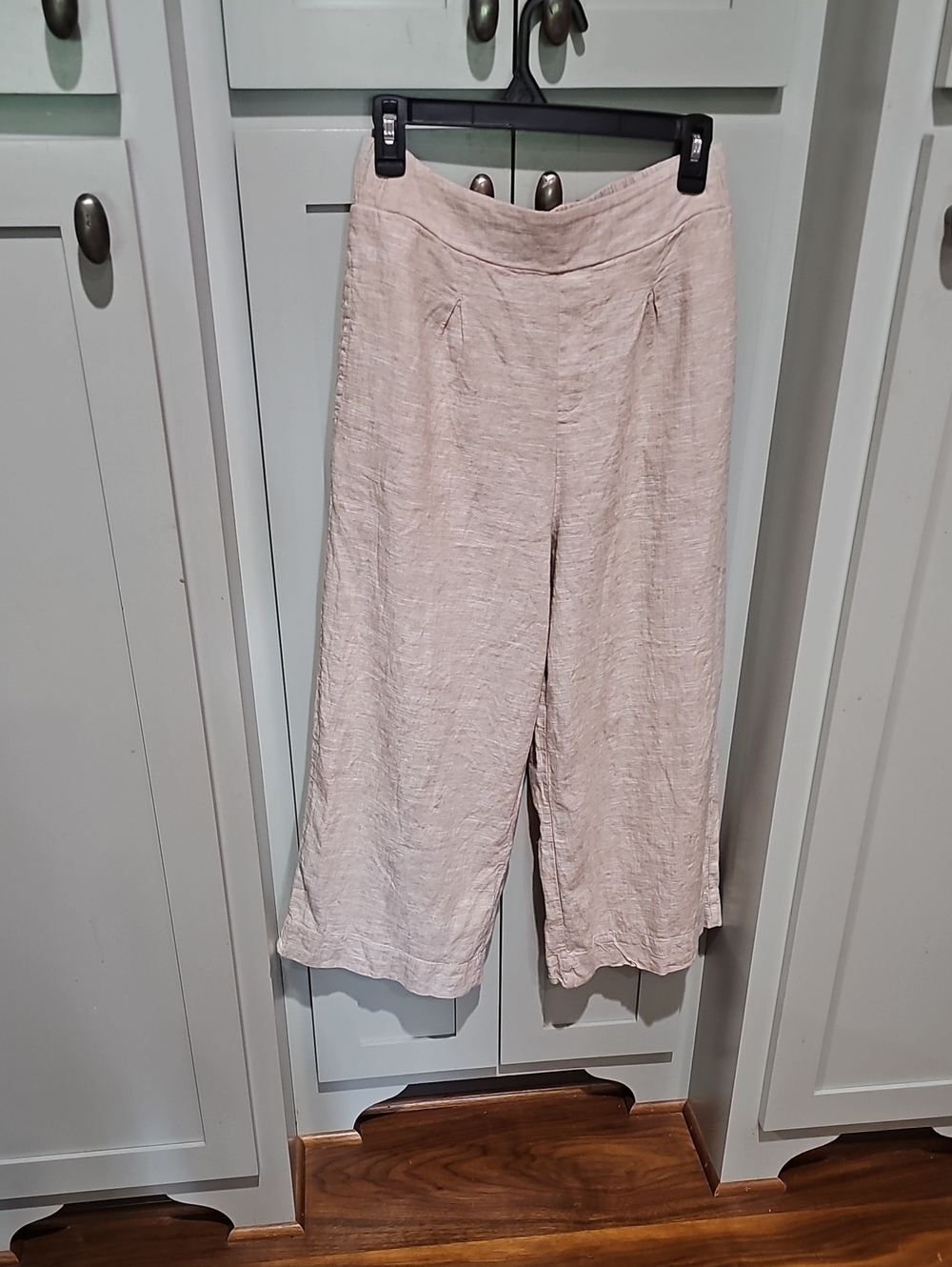 Ella Moss Wide-Leg Crop Pants in Light Beige